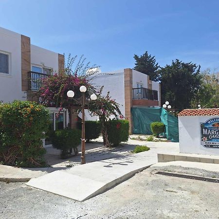 Stylish Apt Kato Paphos Close To Beach & Vibrant Harbor Life 外观 照片