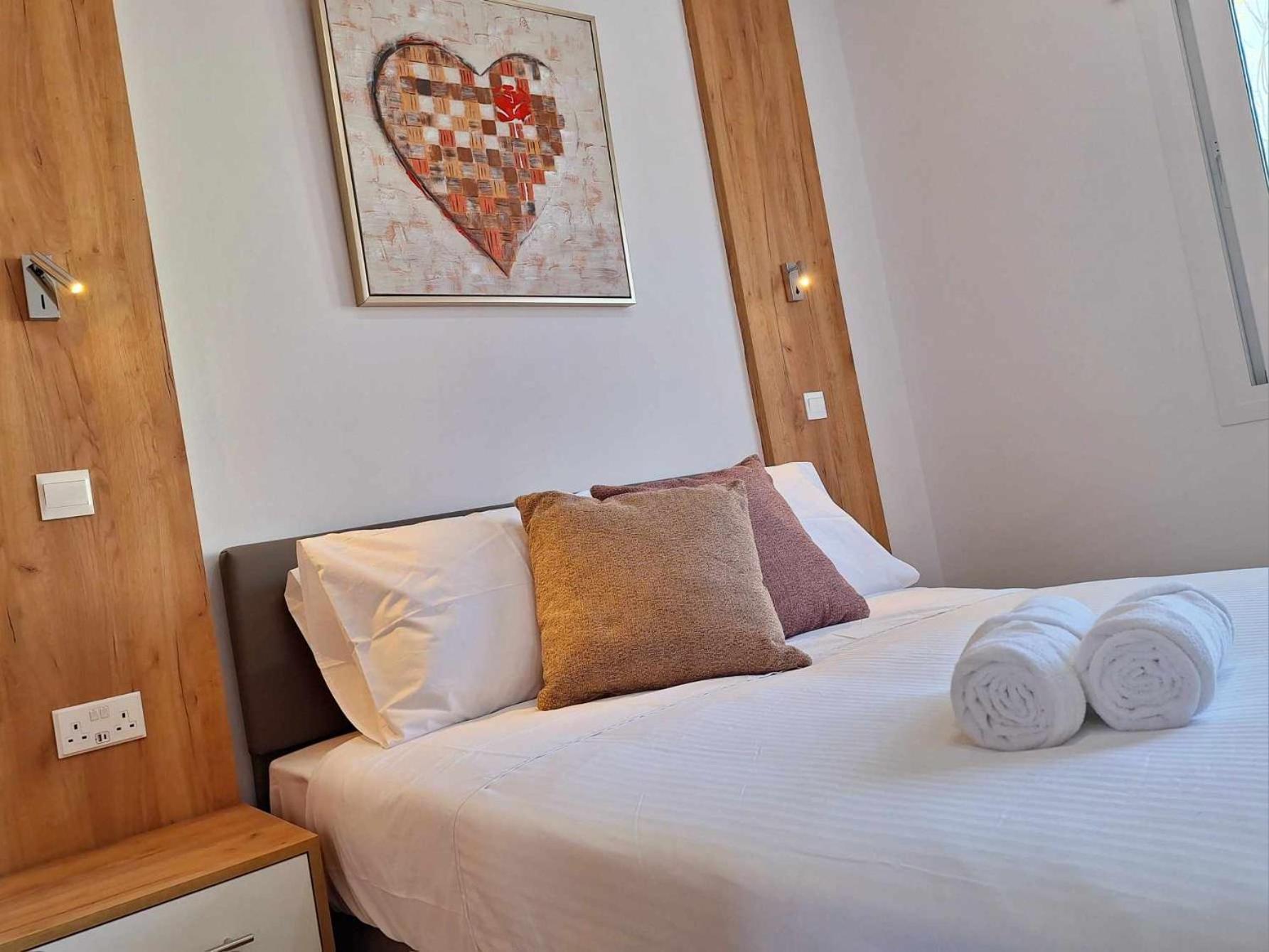 Stylish Apt Kato Paphos Close To Beach & Vibrant Harbor Life 外观 照片