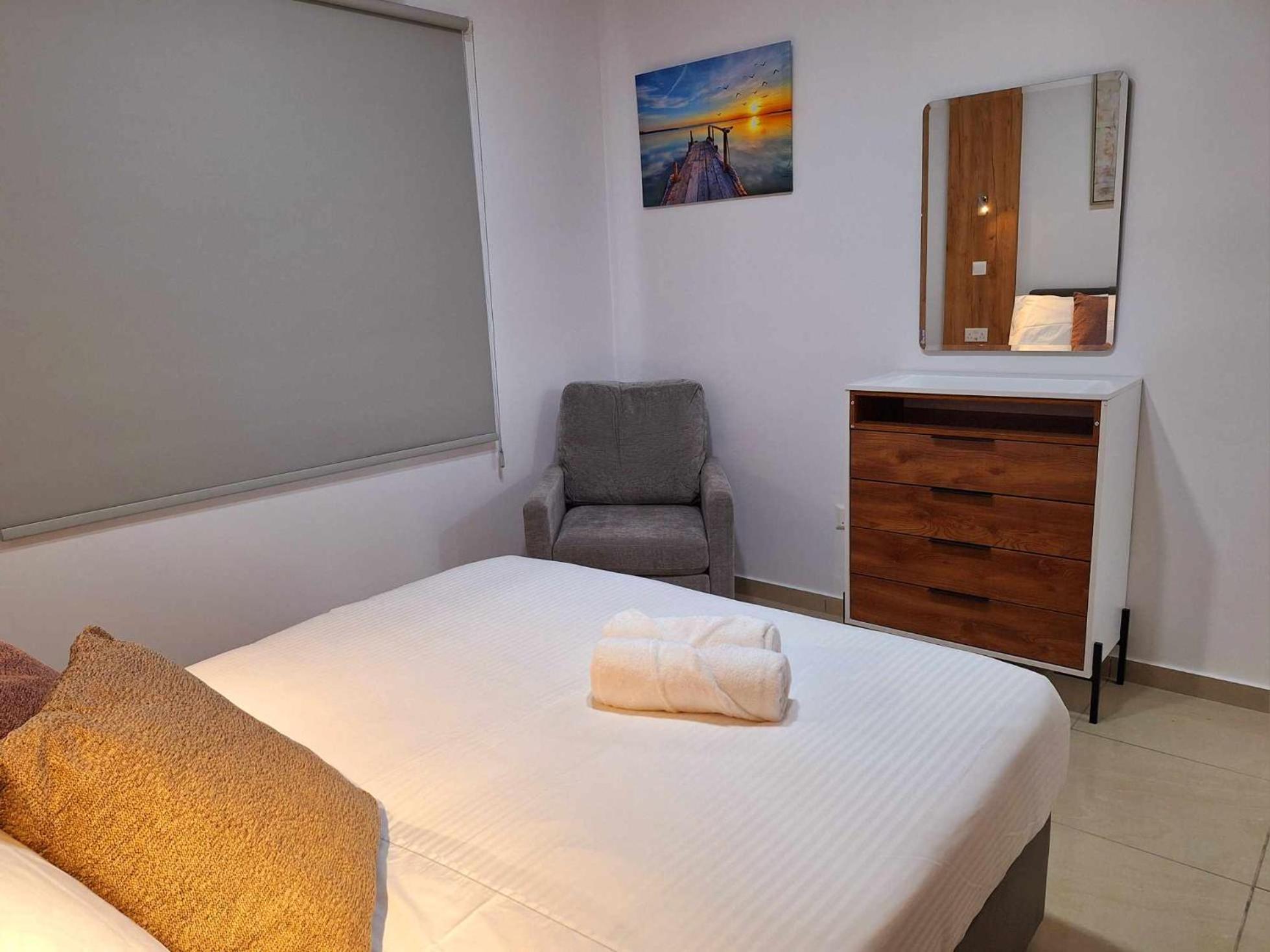 Stylish Apt Kato Paphos Close To Beach & Vibrant Harbor Life 外观 照片