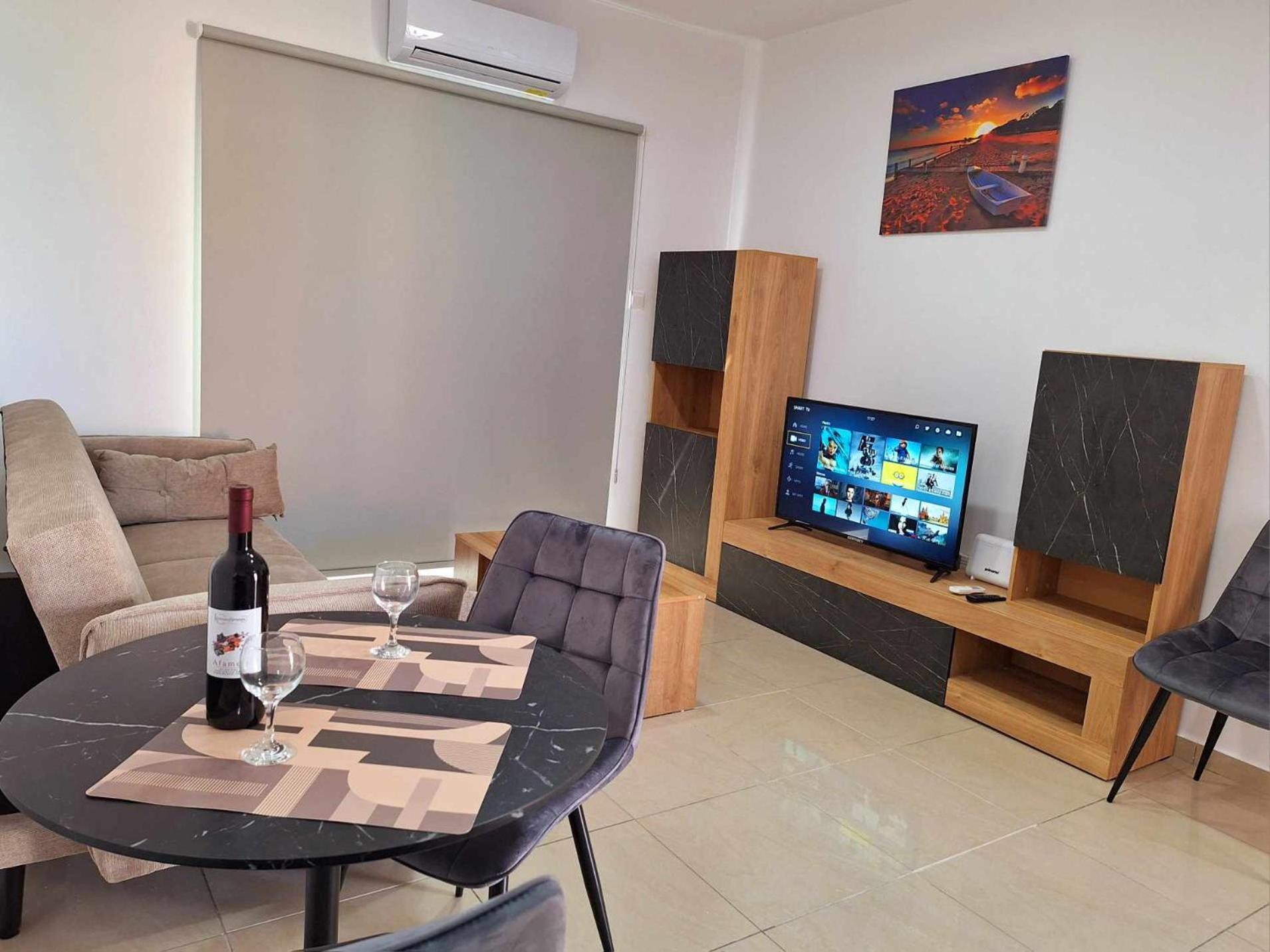 Stylish Apt Kato Paphos Close To Beach & Vibrant Harbor Life 外观 照片